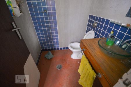 Casa à venda com 345m², 5 quartos e 4 vagas Casa à venda com 345m², 5 quartos e 4 vagasBanheiro de Serviço