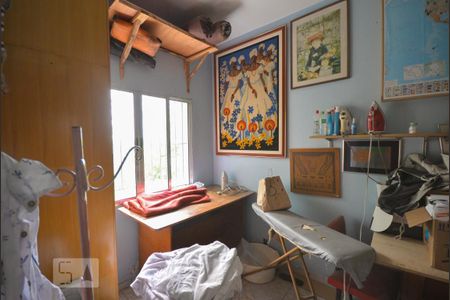 Casa à venda com 345m², 5 quartos e 4 vagas Casa à venda com 345m², 5 quartos e 4 vagasQuarto de Serviço