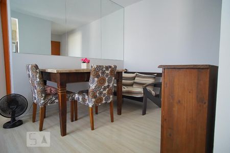 Sala de apartamento à venda com 2 quartos, 48m² em Protásio Alves, Porto Alegre