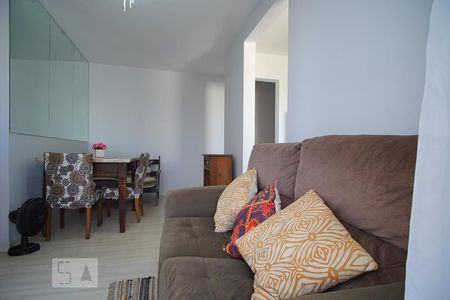 Sala de apartamento à venda com 2 quartos, 48m² em Protásio Alves, Porto Alegre