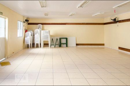 Apartamento para alugar com 50m², 2 quartos e 1 vaga Apartamento para alugar com 50m², 2 quartos e 1 vagaSalão de festas