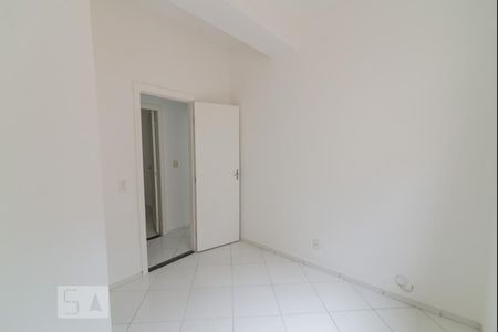 Quarto de casa à venda com 2 quartos, 75m² em Grajaú, Rio de Janeiro