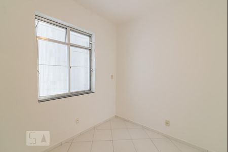 Casa à venda com 75m², 2 quartos e sem vagaSuíte