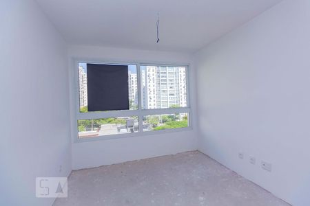 Sala  de apartamento à venda com 1 quarto, 50m² em Passo da Areia, Porto Alegre