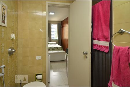 Apartamento para alugar com 129m², 3 quartos e 1 vaga Apartamento para alugar com 129m², 3 quartos e 1 vagaBanheiro da Suíte