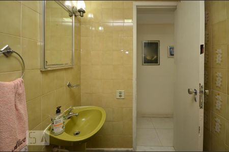 Apartamento para alugar com 129m², 3 quartos e 1 vaga Apartamento para alugar com 129m², 3 quartos e 1 vagaBanheiro Social