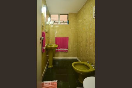 Apartamento para alugar com 129m², 3 quartos e 1 vaga Apartamento para alugar com 129m², 3 quartos e 1 vagaBanheiro da Suíte