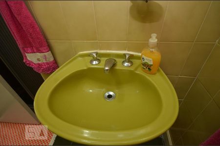 Apartamento para alugar com 129m², 3 quartos e 1 vaga Apartamento para alugar com 129m², 3 quartos e 1 vagaBanheiro da Suíte