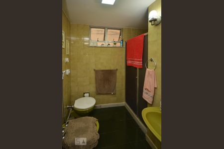 Apartamento para alugar com 129m², 3 quartos e 1 vaga Apartamento para alugar com 129m², 3 quartos e 1 vagaBanheiro Social
