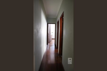 Casa à venda com 193m², 3 quartos e 2 vagasCorredor