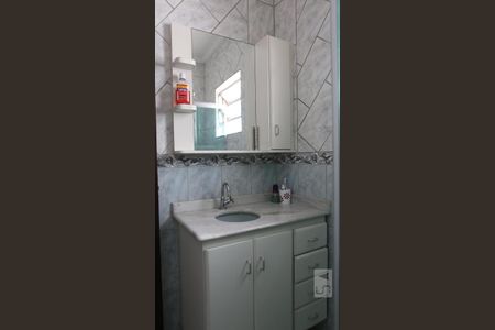 Casa à venda com 193m², 3 quartos e 2 vagasBanheiro 2