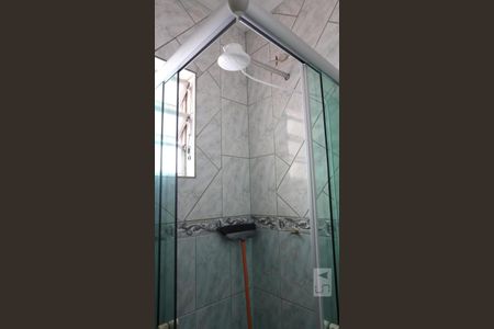 Casa à venda com 193m², 3 quartos e 2 vagasBanheiro 2