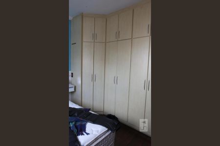 Casa à venda com 193m², 3 quartos e 2 vagasQuarto 2