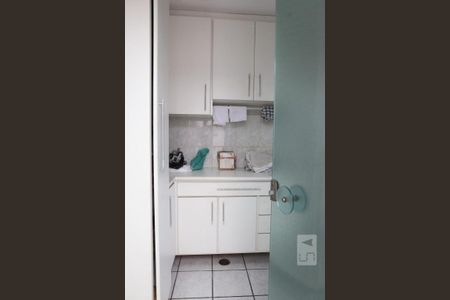 Casa à venda com 193m², 3 quartos e 2 vagasLavanderia