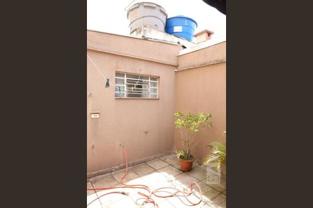 Casa à venda com 193m², 3 quartos e 2 vagasQuintal