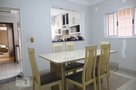 Casa à venda com 193m², 3 quartos e 2 vagasSala de Jantar