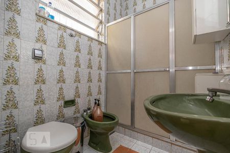 Casa para alugar com 280m², 4 quartos e 4 vagasBanheiro Social