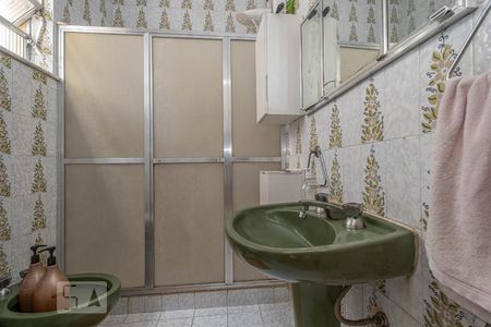 Casa para alugar com 280m², 4 quartos e 4 vagasBanheiro Social