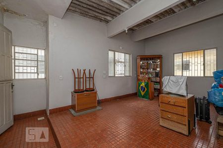 Casa para alugar com 280m², 4 quartos e 4 vagasSalão