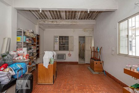 Casa para alugar com 280m², 4 quartos e 4 vagasSalão