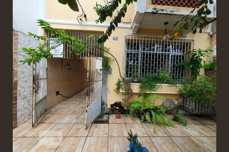 Casa para alugar com 280m², 4 quartos e 4 vagasFachada