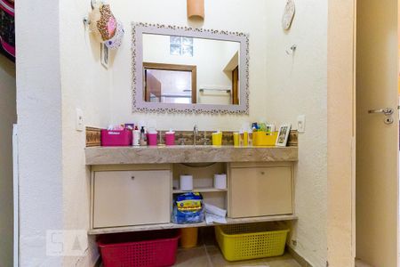 Casa à venda com 340m², 4 quartos e 6 vagas Casa à venda com 340m², 4 quartos e 6 vagasBanheiro das suítes americanas