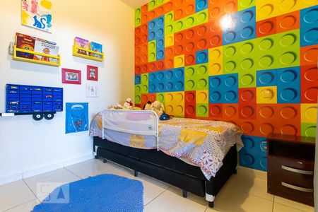 Casa à venda com 340m², 4 quartos e 6 vagas Casa à venda com 340m², 4 quartos e 6 vagasQuarto 2 - Suíte americana