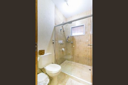 Casa à venda com 340m², 4 quartos e 6 vagas Casa à venda com 340m², 4 quartos e 6 vagasBanheiro das suítes americanas