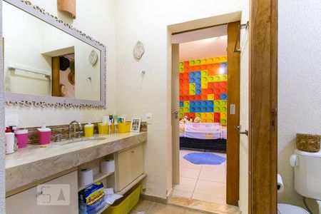 Casa à venda com 340m², 4 quartos e 6 vagas Casa à venda com 340m², 4 quartos e 6 vagasBanheiro das suítes americanas