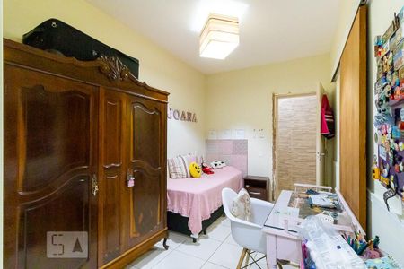 Casa à venda com 340m², 4 quartos e 6 vagas Casa à venda com 340m², 4 quartos e 6 vagasQuarto 3 - Suíte americana