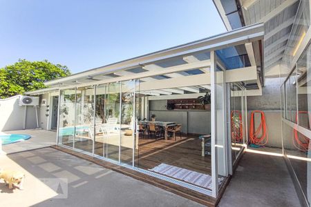 Casa à venda com 160m², 2 quartos e 2 vagasSalão de festas