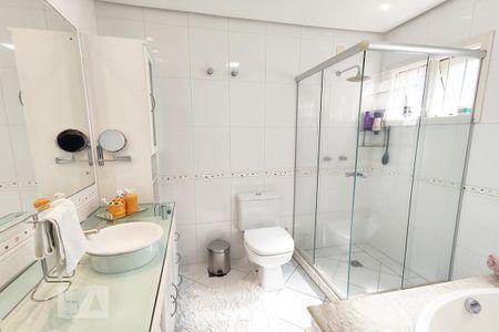 Casa à venda com 160m², 2 quartos e 2 vagasBanheiro da Suíte 2