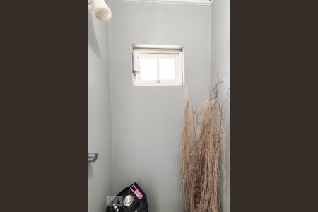 Casa à venda com 160m², 2 quartos e 2 vagasBanheiro de Serviço