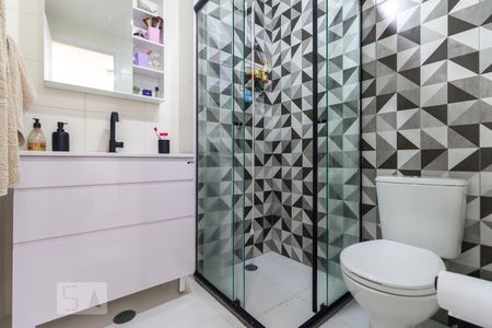 Banheiro de apartamento à venda com 1 quarto, 25m² em Vila Buarque, São Paulo