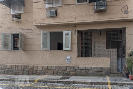 Casa de condomínio à venda com 120m², 4 quartos e 1 vaga Casa de condomínio à venda com 120m², 4 quartos e 1 vagaFachada da Casa