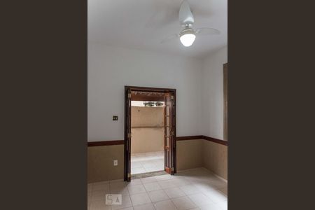 Casa de condomínio à venda com 120m², 4 quartos e 1 vaga Casa de condomínio à venda com 120m², 4 quartos e 1 vagaQuarto 4