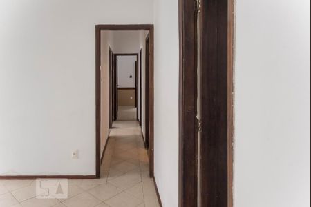 Sala  - Corredor  de casa de condomínio à venda com 4 quartos, 120m² em Tijuca, Rio de Janeiro