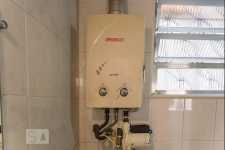 Casa de condomínio à venda com 120m², 4 quartos e 1 vaga Casa de condomínio à venda com 120m², 4 quartos e 1 vagaBanheiro social