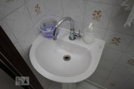 Casa de condomínio à venda com 300m², 3 quartos e 3 vagasBanheiro de Serviço