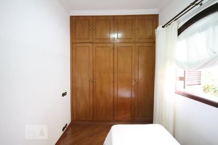 Casa de condomínio à venda com 300m², 3 quartos e 3 vagasQuarto 1