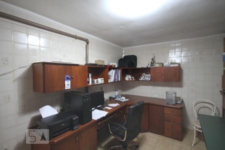 Casa de condomínio à venda com 300m², 3 quartos e 3 vagasEscritório