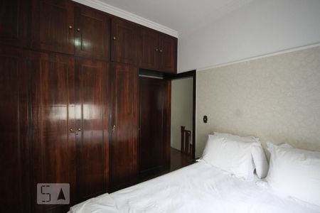 Casa de condomínio à venda com 300m², 3 quartos e 3 vagasQuarto 3