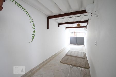 Casa de condomínio à venda com 300m², 3 quartos e 3 vagasGaragem