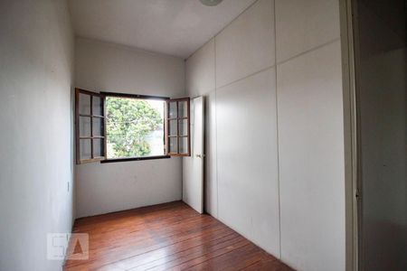 quarto 2 de casa à venda com 4 quartos, 210m² em Vila Maria Luisa, São Paulo