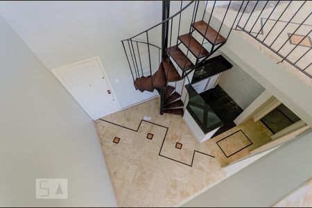 Apartamento para alugar com 124m², 2 quartos e 2 vagasEscada