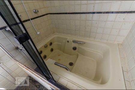 Apartamento para alugar com 124m², 2 quartos e 2 vagasBanheiro da Suíte