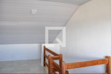 Casa de condomínio à venda com 120m², 3 quartos e 1 vagaSótão