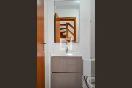 Casa de condomínio à venda com 120m², 3 quartos e 1 vagaBanheiro