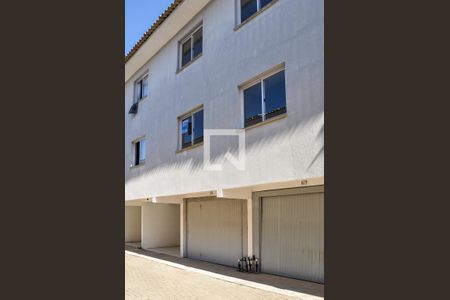 Casa de condomínio à venda com 120m², 3 quartos e 1 vagaFachada