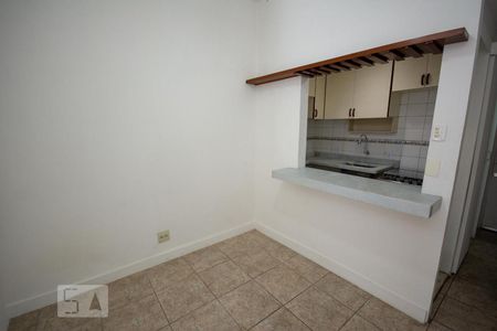 Sala de apartamento para alugar com 1 quarto, 35m² em Botafogo, Rio de Janeiro
